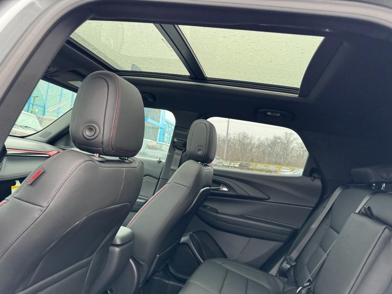 Chevrolet TrailBlazer Vehicle Image 08