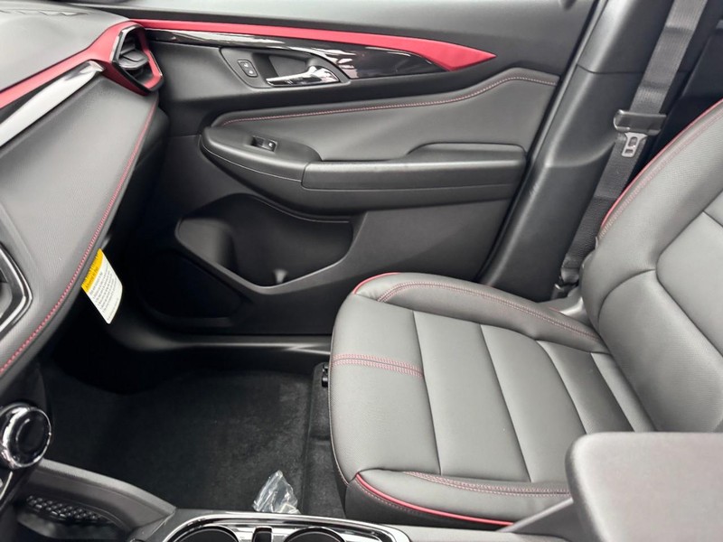 Chevrolet TrailBlazer Vehicle Image 09