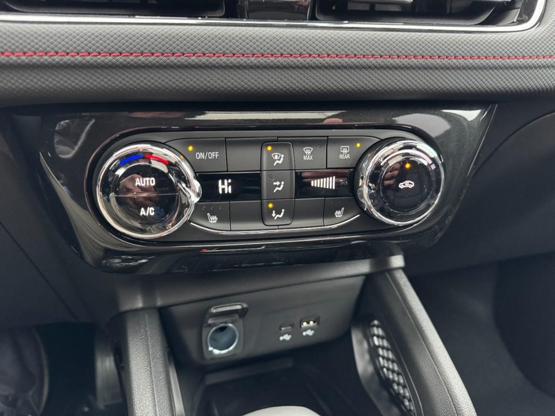 Chevrolet TrailBlazer Vehicle Image 14