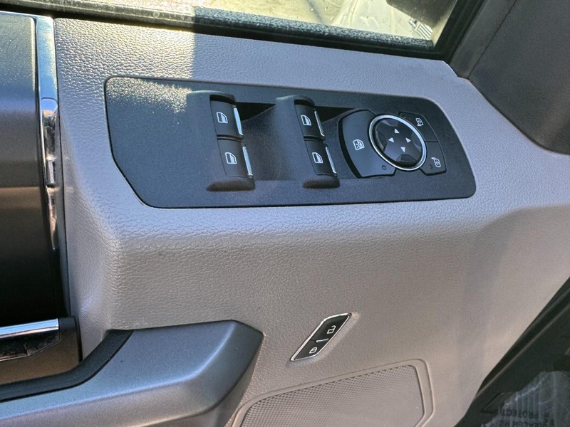 Ford F-150 Vehicle Image 15