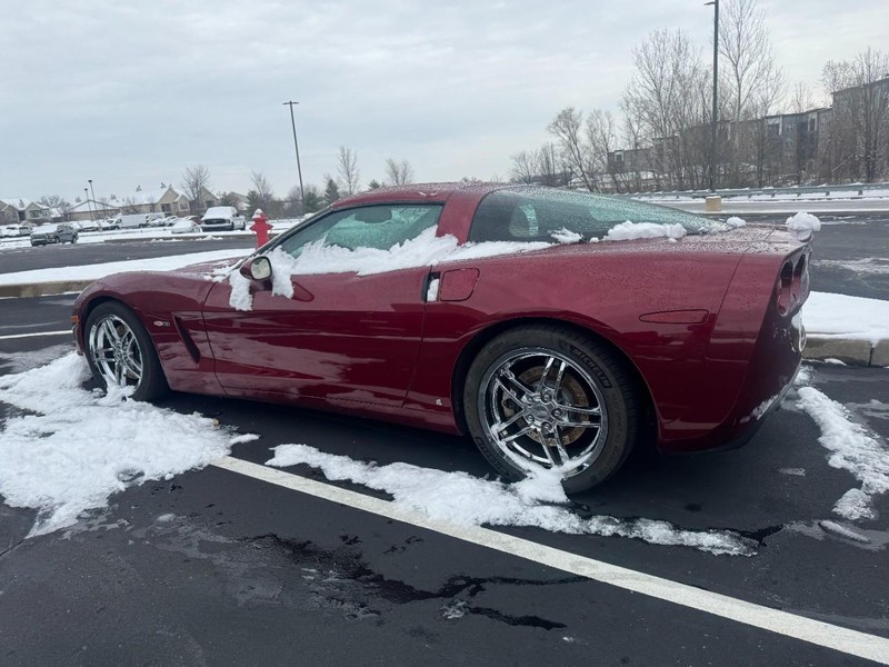 Chevrolet Corvette Vehicle Image 03