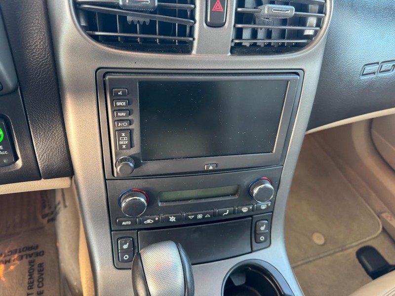 Chevrolet Corvette Vehicle Image 14