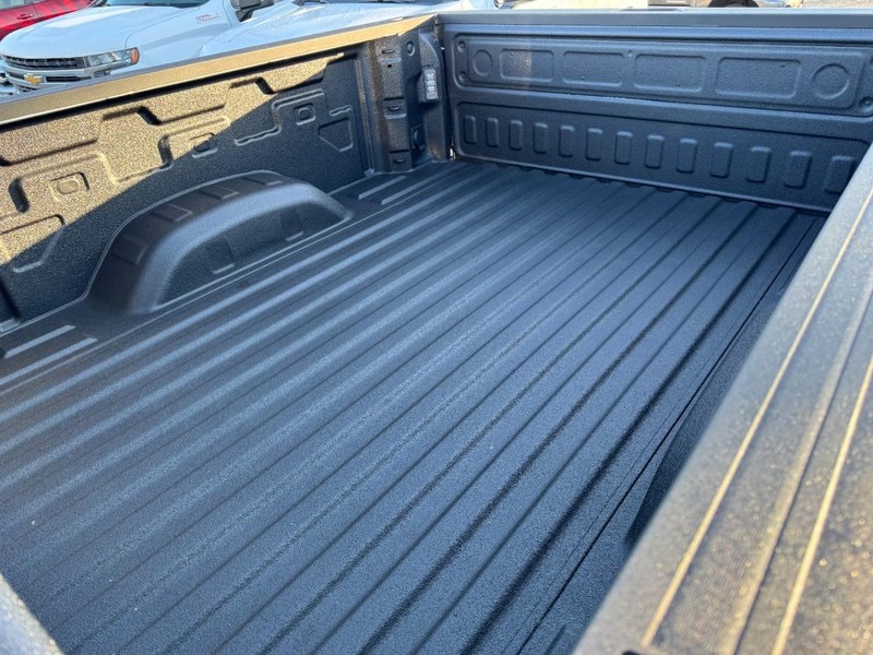 Chevrolet Silverado 2500HD Vehicle Image 08