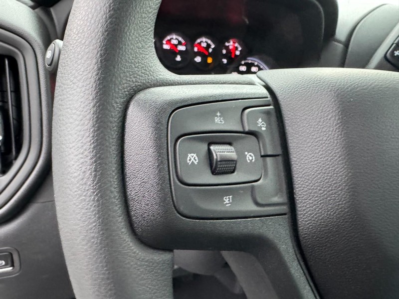 Chevrolet Silverado 1500 Vehicle Image 12