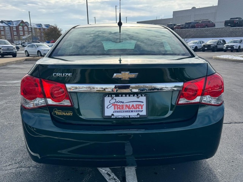 Chevrolet Cruze Vehicle Image 04