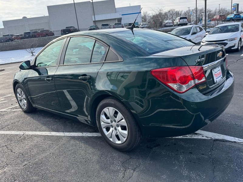 Chevrolet Cruze Vehicle Image 05