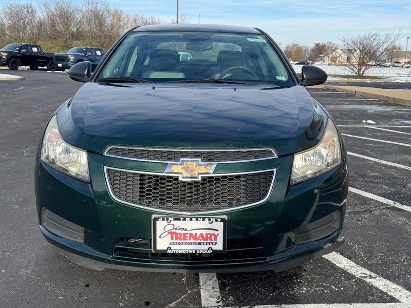 Chevrolet Cruze Vehicle Image 09