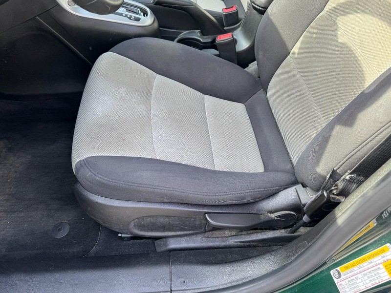 Chevrolet Cruze Vehicle Image 14