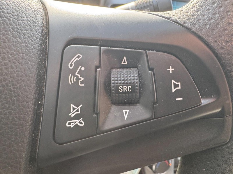 Chevrolet Cruze Vehicle Image 16