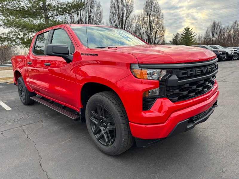 Chevrolet Silverado 1500 Vehicle Image 02