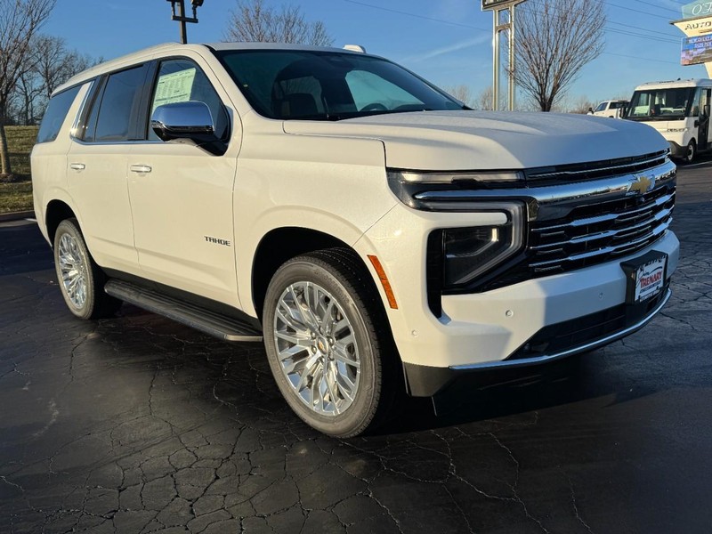 Chevrolet Tahoe Vehicle Image 02