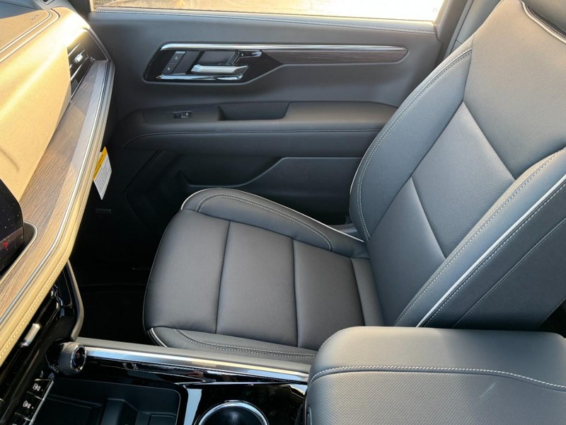 Chevrolet Tahoe Vehicle Image 10