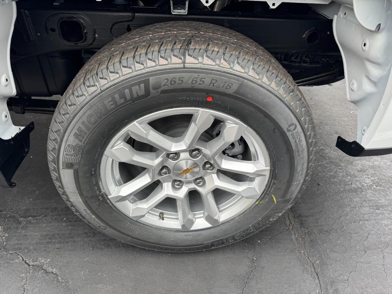 Chevrolet Silverado 1500 Vehicle Image 05