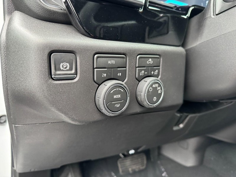 Chevrolet Silverado 1500 Vehicle Image 09