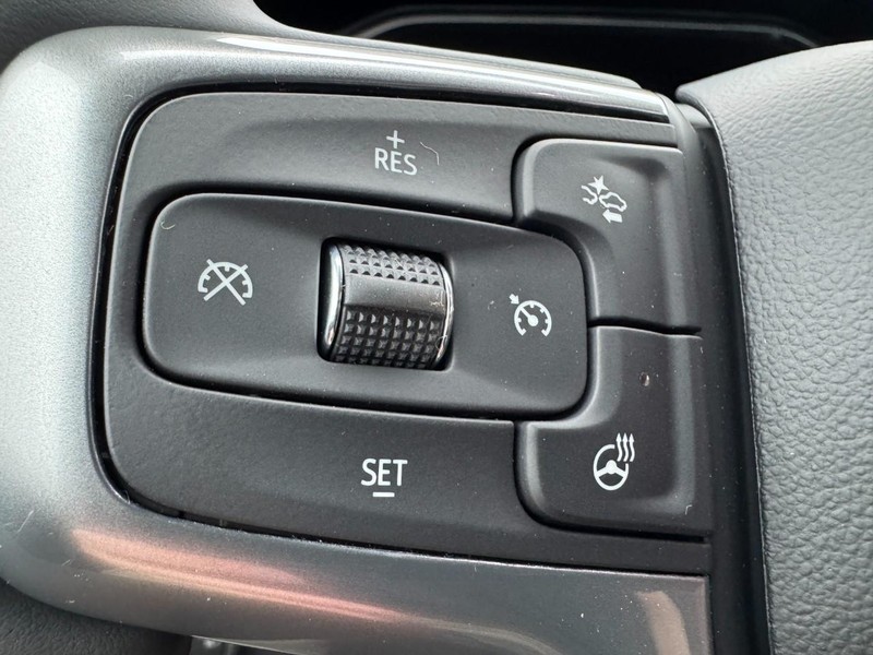 Chevrolet Silverado 1500 Vehicle Image 11