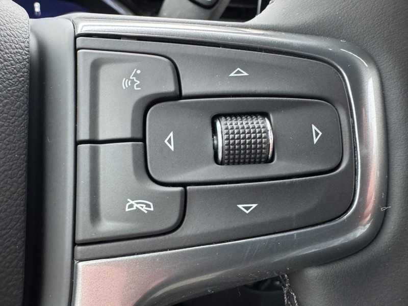 Chevrolet Silverado 1500 Vehicle Image 12