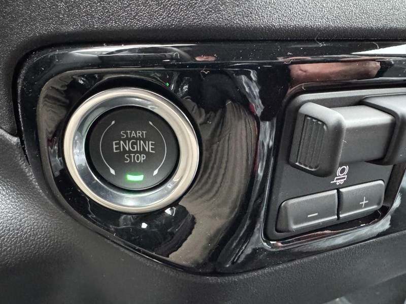 Chevrolet Silverado 1500 Vehicle Image 17