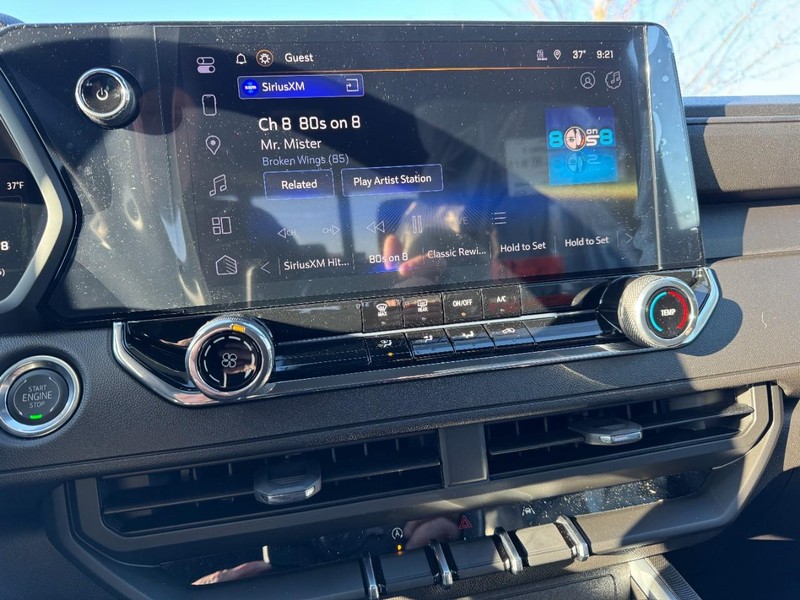 Chevrolet Colorado Vehicle Image 12