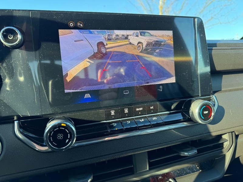 Chevrolet Colorado Vehicle Image 14