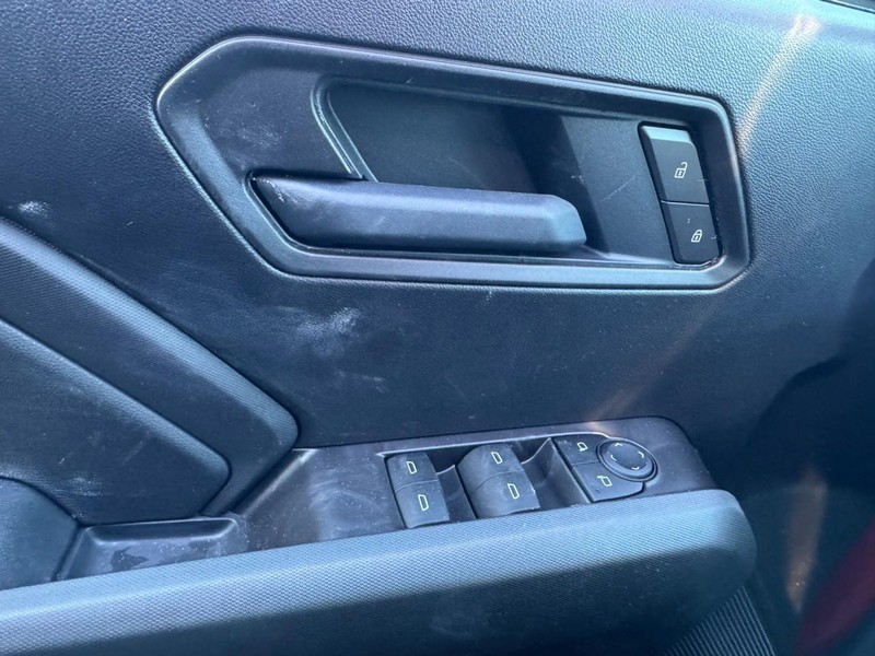 Chevrolet Colorado Vehicle Image 09