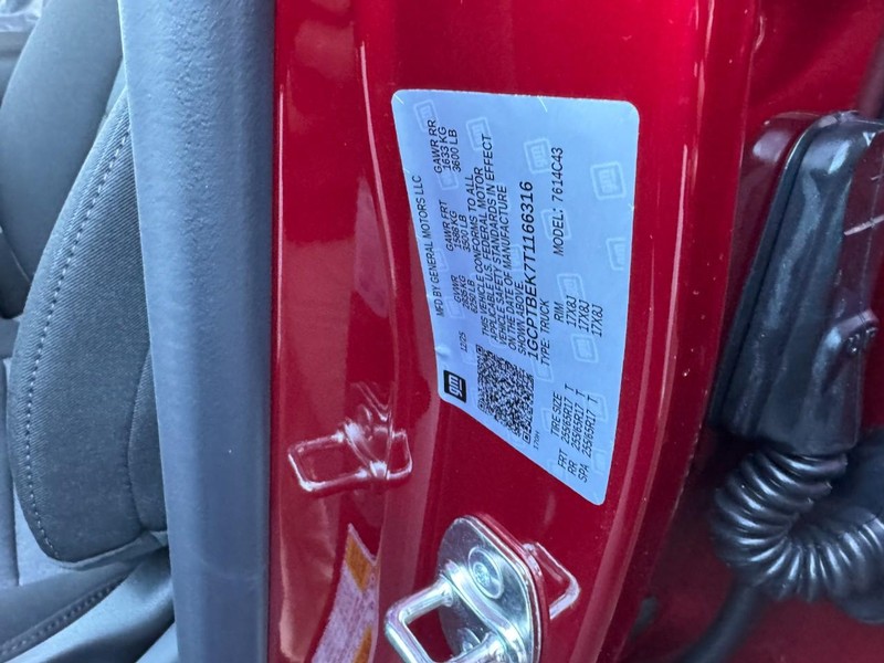 Chevrolet Colorado Vehicle Image 16