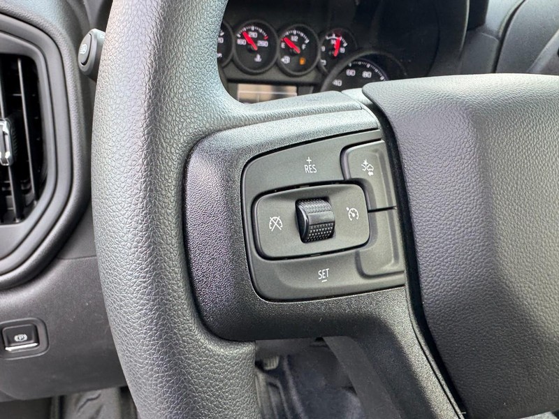 Chevrolet Silverado 1500 Vehicle Image 12