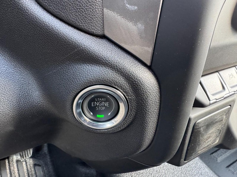 Chevrolet Silverado 1500 Vehicle Image 16