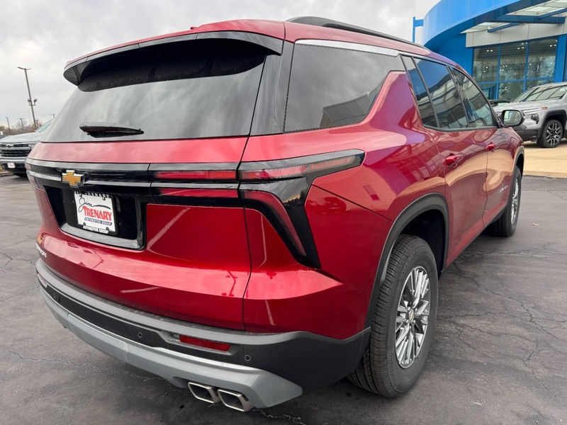 Chevrolet Traverse Vehicle Image 03