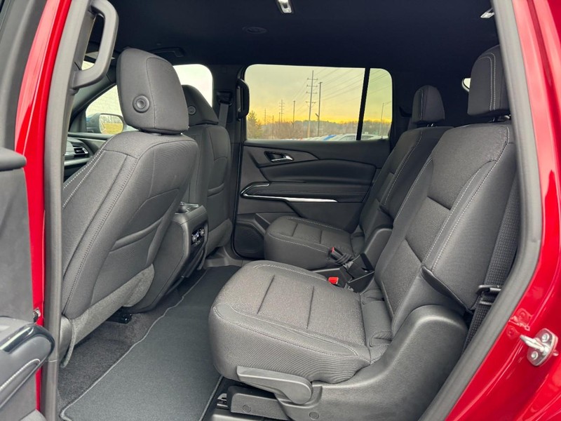 Chevrolet Traverse Vehicle Image 07