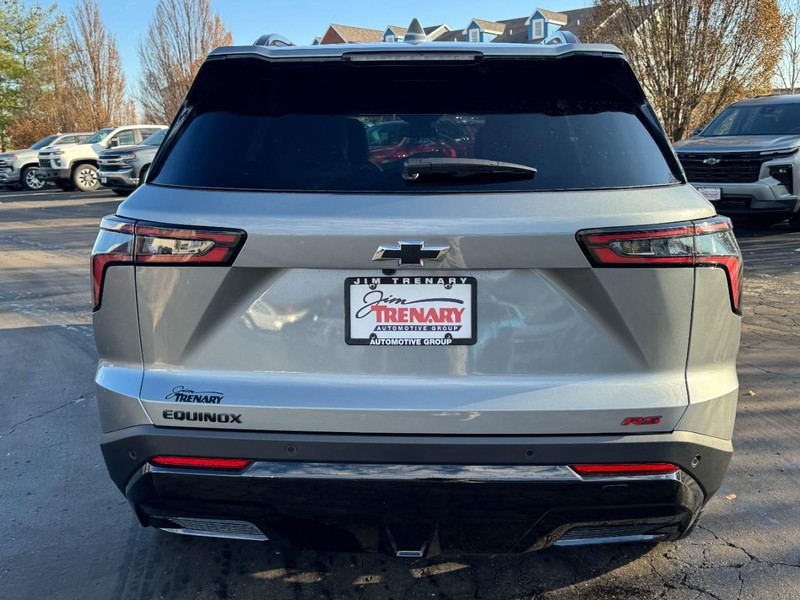 Chevrolet Equinox Vehicle Image 04