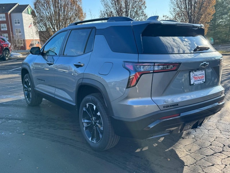 Chevrolet Equinox Vehicle Image 05