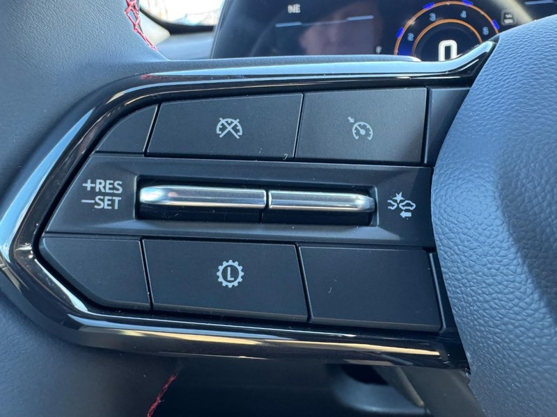 Chevrolet Equinox Vehicle Image 11