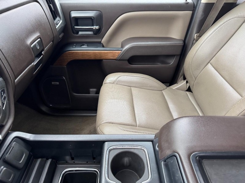 Chevrolet Silverado 3500HD Built After Aug 14 Vehicle Image 13