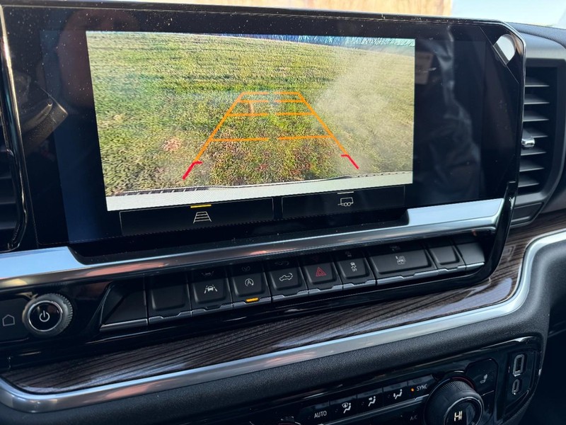 Chevrolet Silverado 1500 Vehicle Image 18