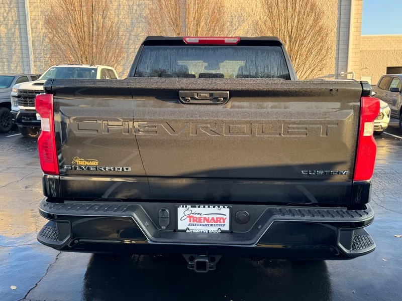 Chevrolet Silverado 1500 Vehicle Image 05