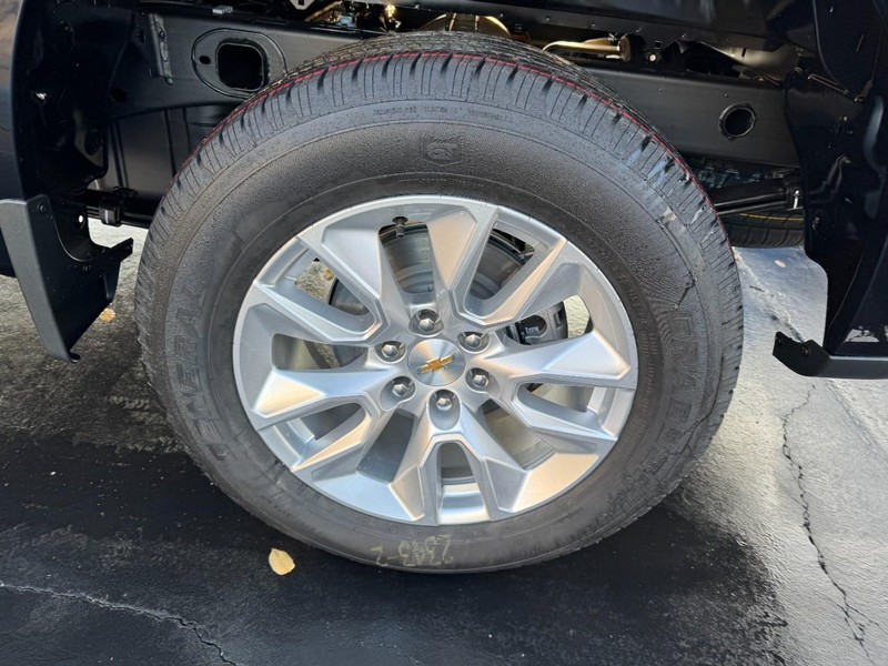 Chevrolet Silverado 1500 Vehicle Image 07