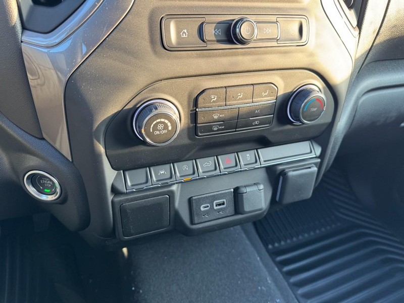 Chevrolet Silverado 1500 Vehicle Image 15