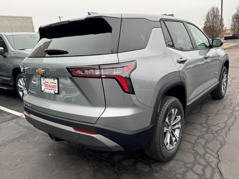 Chevrolet Equinox Vehicle Image 03