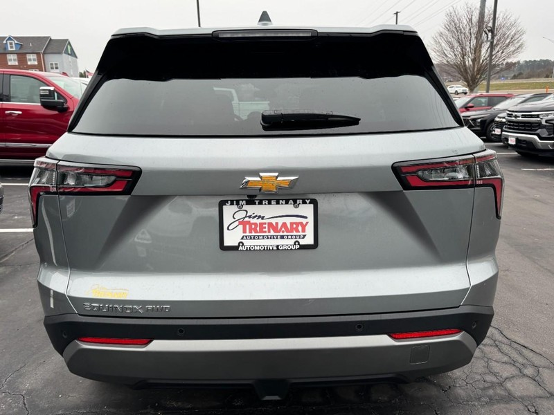 Chevrolet Equinox Vehicle Image 04