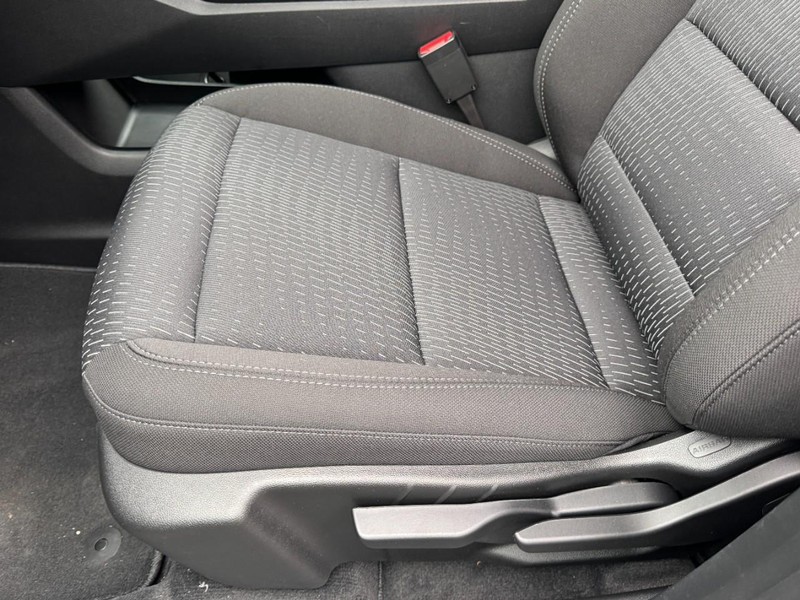 Chevrolet Equinox Vehicle Image 09