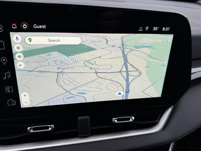 Chevrolet Equinox Vehicle Image 15