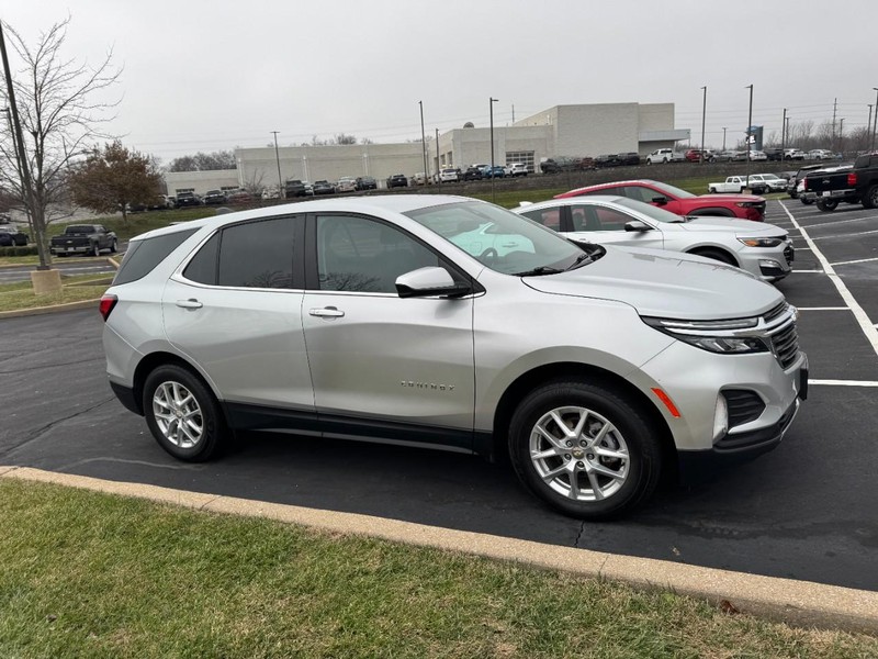 Chevrolet Equinox Vehicle Image 04