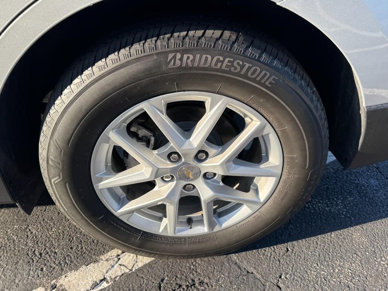 Chevrolet Equinox Vehicle Image 07