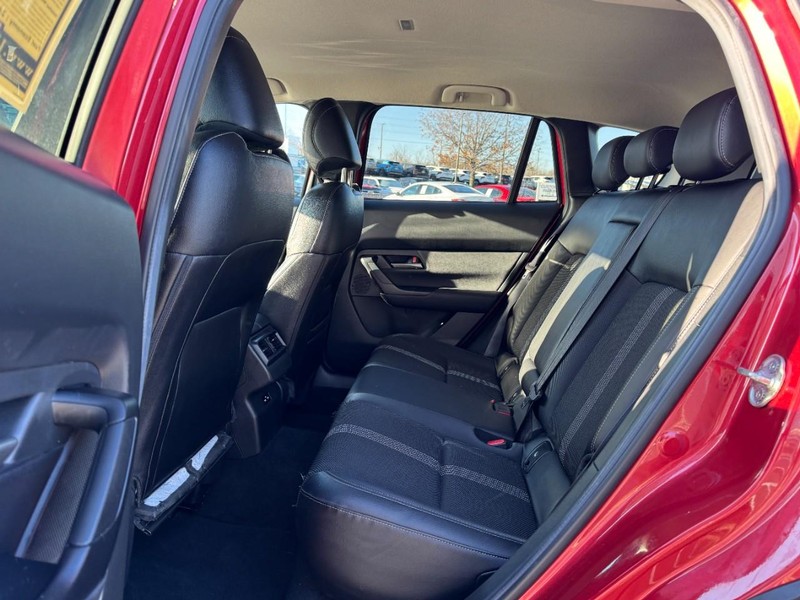 Mazda CX-50 Vehicle Image 10
