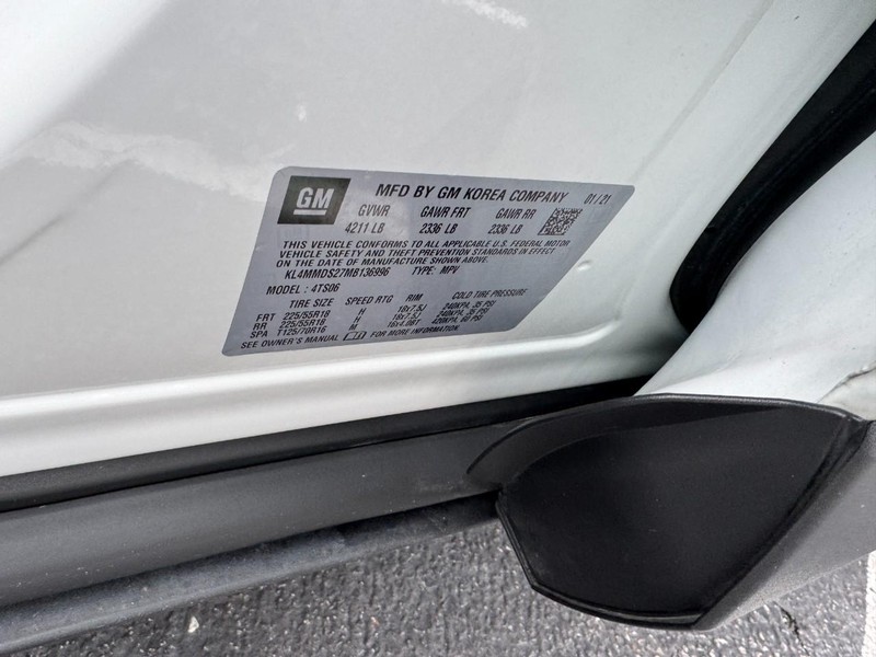 Buick Encore GX Vehicle Image 24