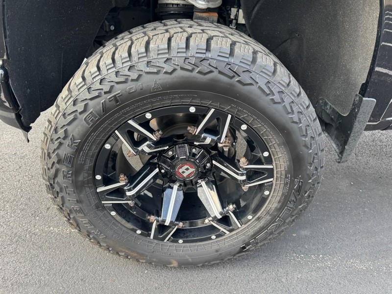 Chevrolet Silverado 1500 LTD Vehicle Image 07