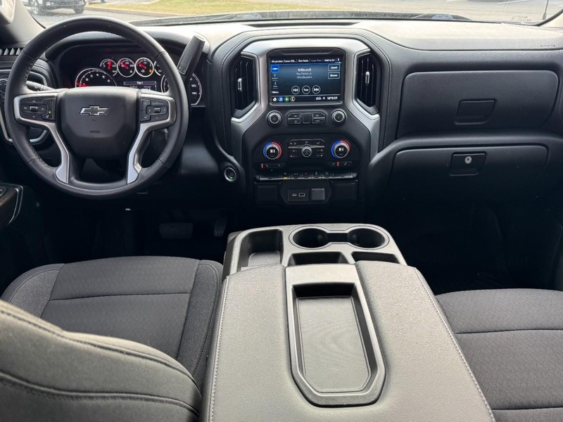 Chevrolet Silverado 1500 LTD Vehicle Image 11