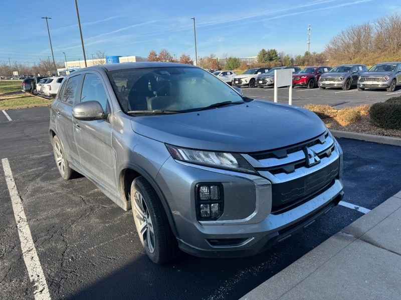 Mitsubishi Outlander Sport Vehicle Image 03