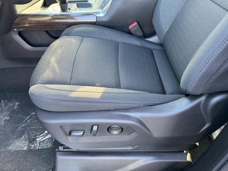 Chevrolet Silverado 1500 Vehicle Image 09