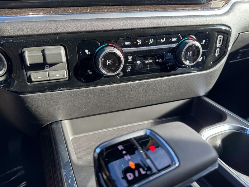 Chevrolet Silverado 1500 Vehicle Image 14